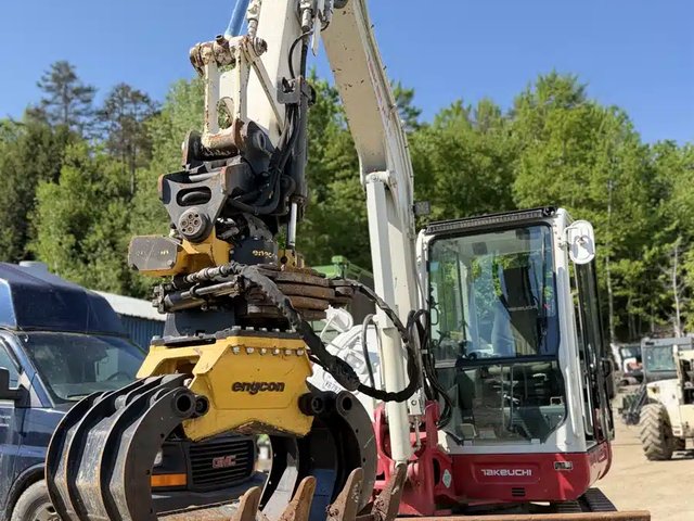 2017 Takeuchi TB260 Excavatrice