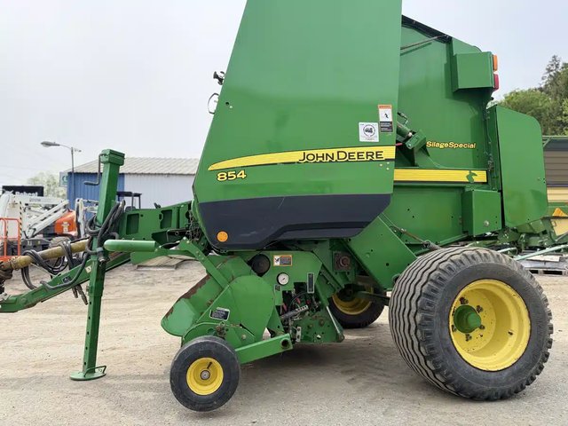 2009 John Deere 854SS Presse à Balle Ronde