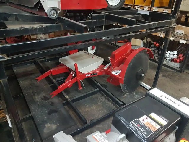 Ventrac ED202 Coupe-bordure
