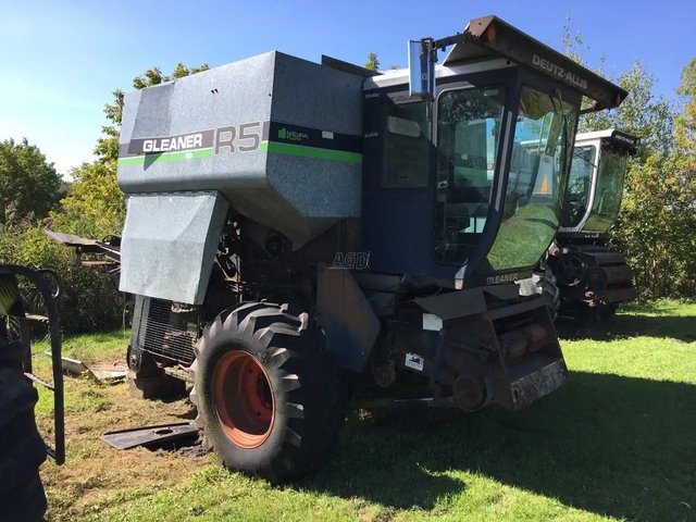 Gleaner R5 Batteuse