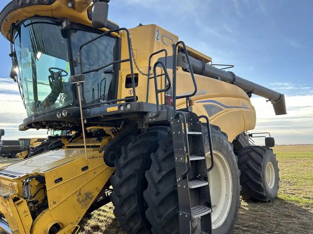 2024 New Holland CR9.90Z Batteuse