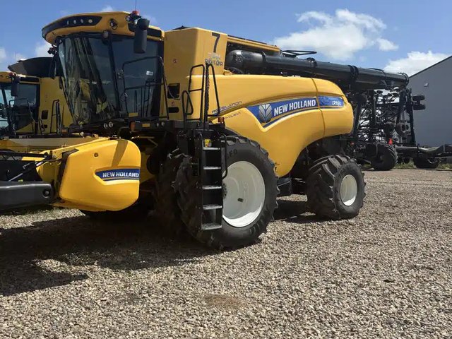 2021 New Holland CR9.90Z Batteuse