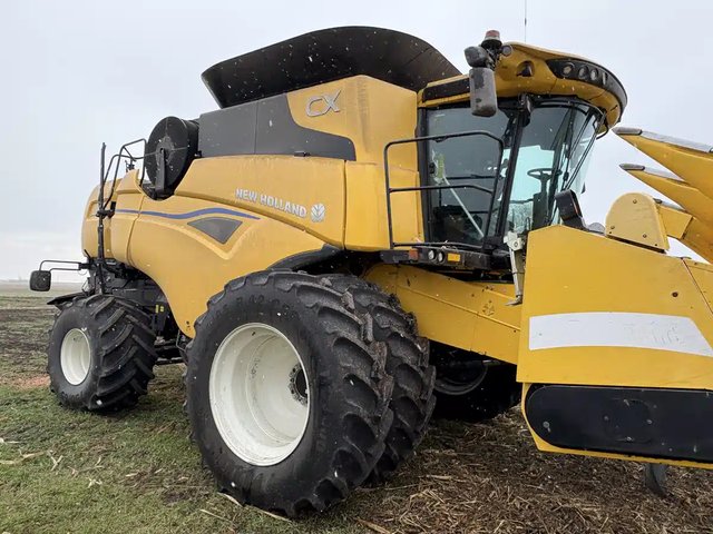 2024 New Holland CX8.80 Batteuse