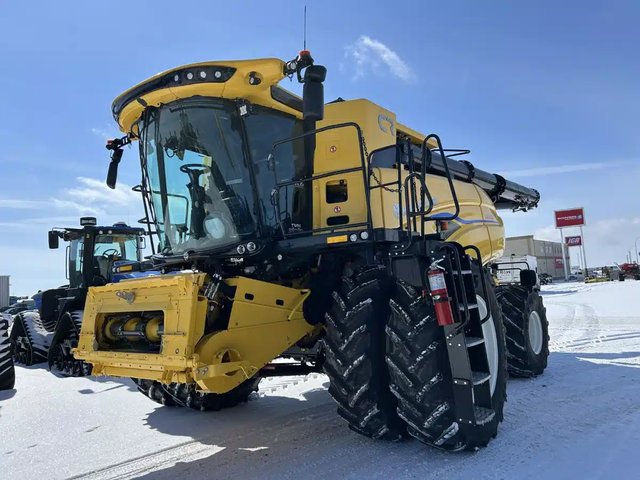 2025 New Holland CR9.90Z Batteuse