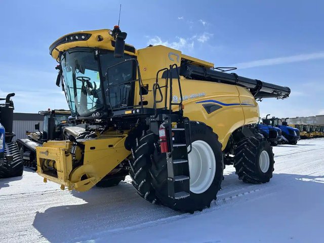 2025 New Holland CR9.90Z Batteuse