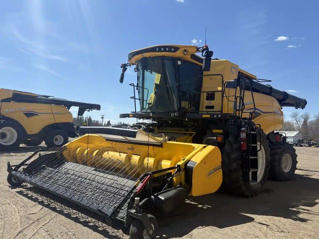 2025 New Holland CR9.90Z Batteuse