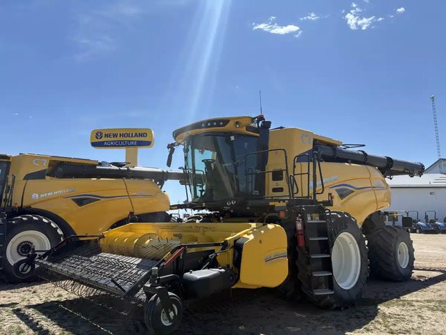 2025 New Holland CR9.90Z Batteuse