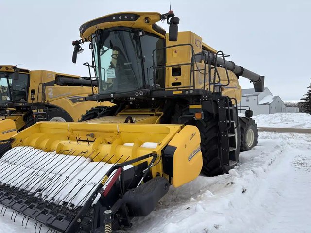 2025 New Holland CR8.90Z Batteuse
