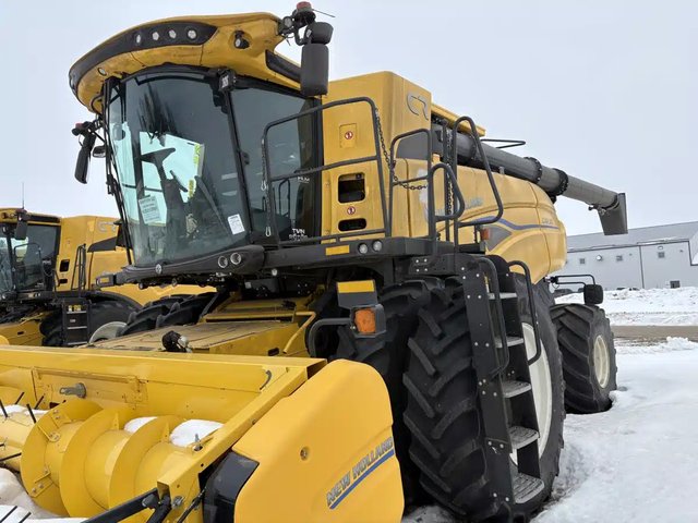 2025 New Holland CR8.90Z Batteuse