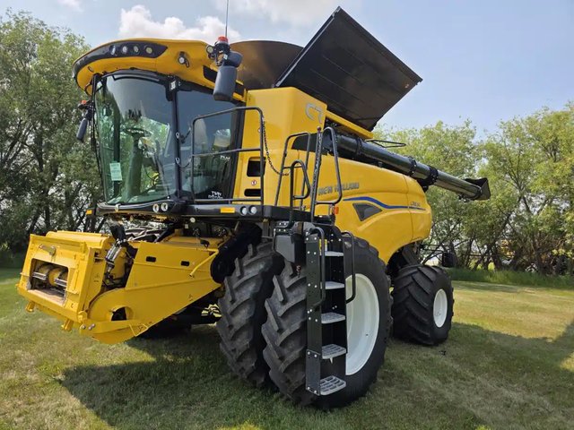 2025 New Holland CR8.90Z Batteuse