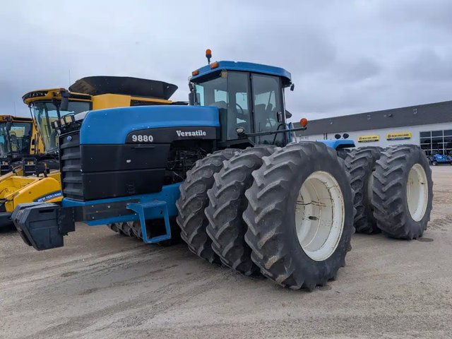 1995 New Holland 9880 Tracteur