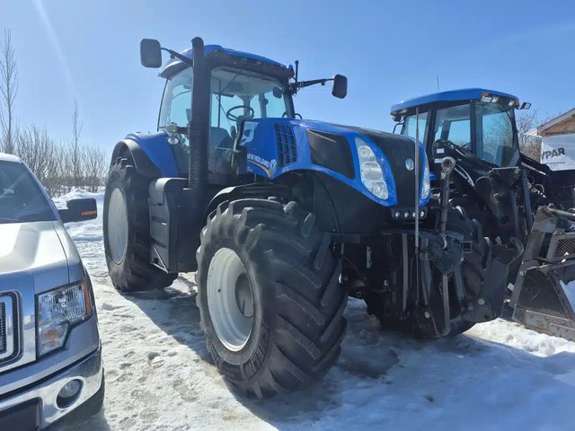 2011 New Holland T8.330 Tracteur