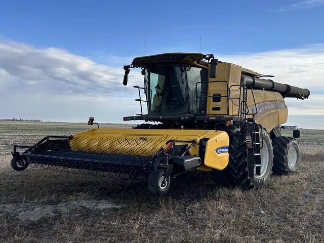 2023 New Holland CR9.90Z Batteuse