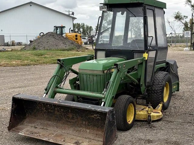 1989 John Deere 855 Tracteur