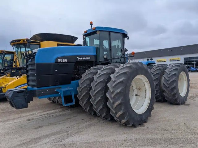1994 New Holland 9880 Tracteur