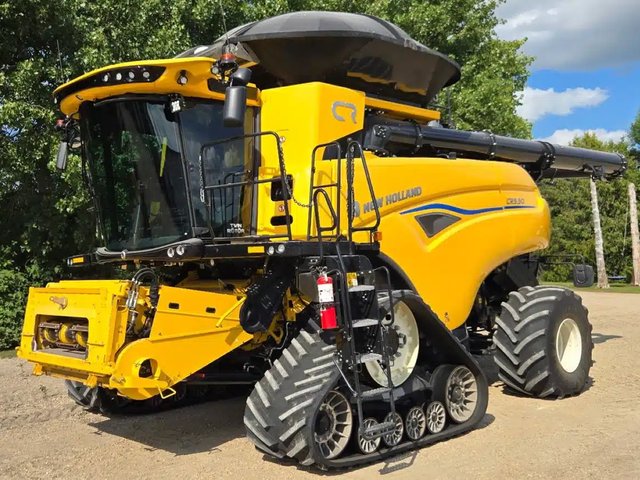 2024 New Holland CR9.90 Batteuse