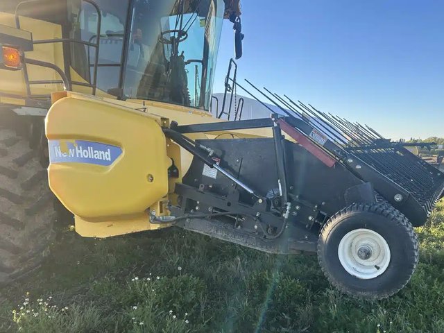 2011 New Holland 790CP Nez - Ramasseur