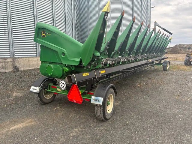 2023 John Deere C12R Nez - Maïs