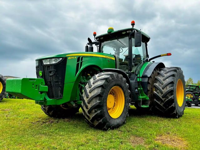 2017 John Deere 8270R Tracteur