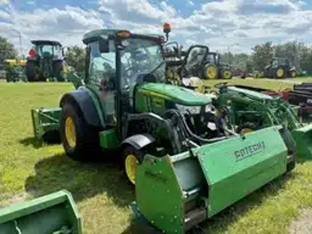 2021 John Deere 4066R Tracteur