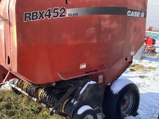 Case IH RBX452 Presse à Balle Ronde