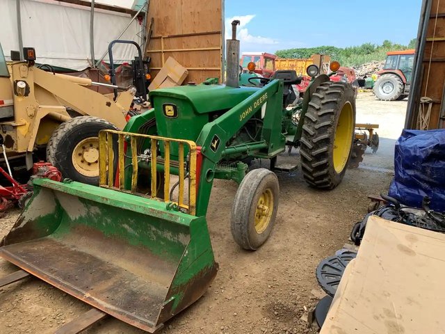 John Deere 1830 Tracteur