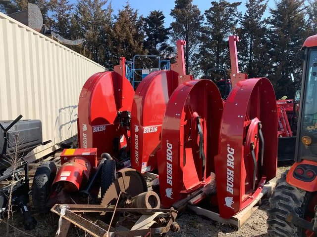 Bush Hog BH216 Débroussailleuse rotative