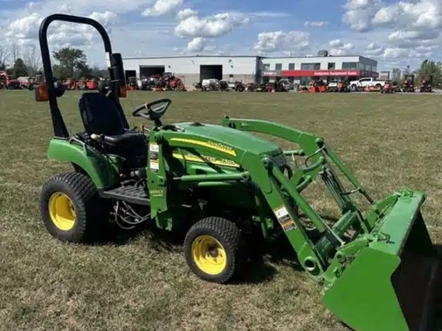 2008 John Deere 2305 Tracteur