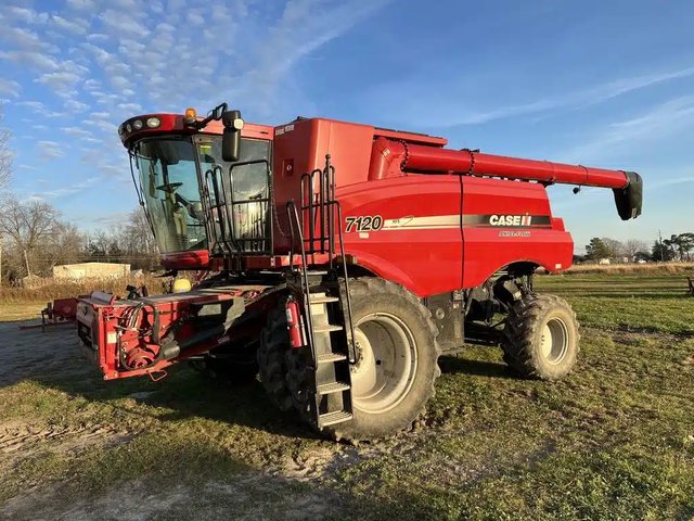 2011 Case IH 7120 Batteuse