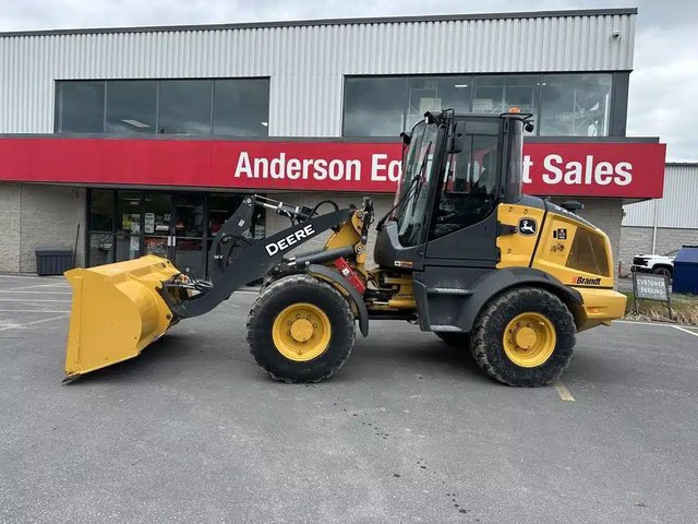 2022 John Deere 324L Chargeur sur roues