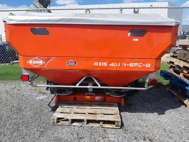 2015 Kuhn 40.1 6-EMC-W épandeur à engrais