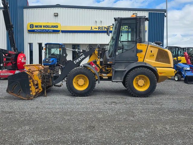 2020 John Deere 244L Chargeur sur roues