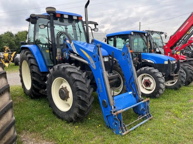 2000 New Holland TS110 Tracteur