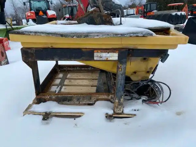 2019 Fisher POLY CASTER Épandeur de sel et de sable