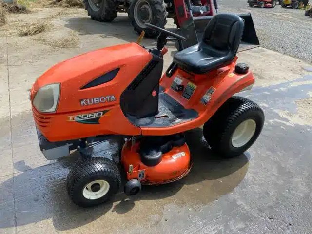 2012 Kubota T2080 Tracteur à pelouse