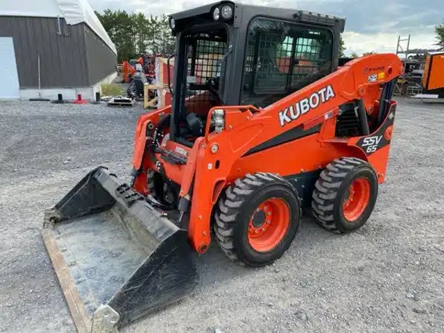 2018 Kubota SSV65P chargeuse à direction à glissement