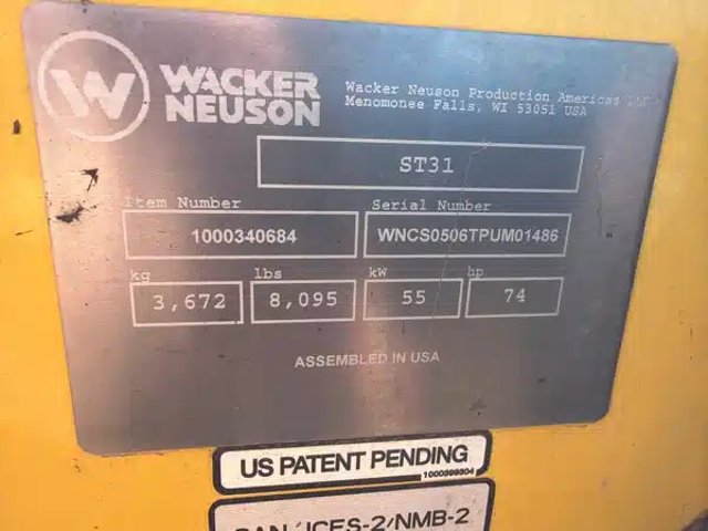 2019 ST31 chargeuse à direction à glissement