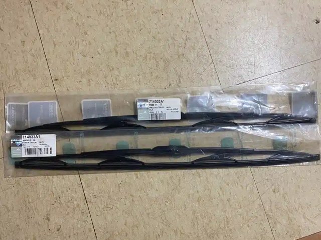 McCormick Wiper 714033A1 x2 pièces - neuves et usagées