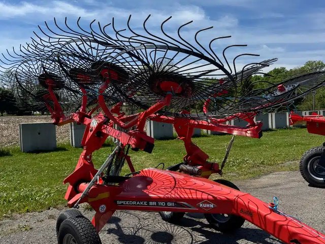 2020 Kuhn SR1110G11 râteau