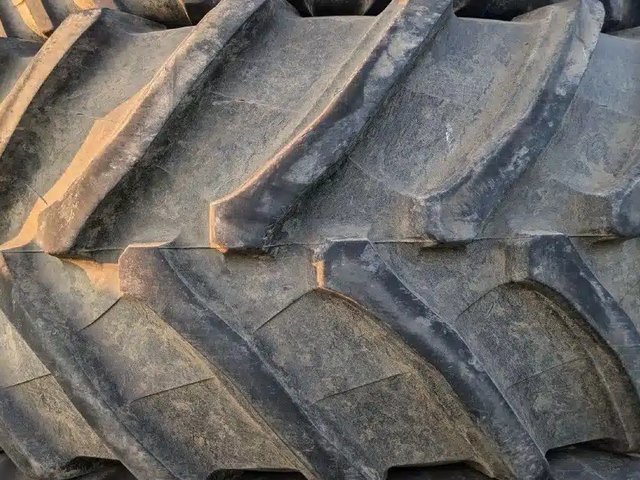 Trelleborg 800/70R38 TM900 Pneus