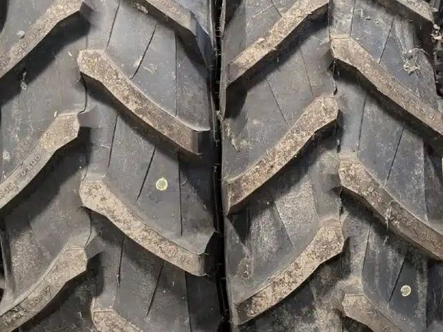 Trelleborg 420/85R38 TM 600 Pneus