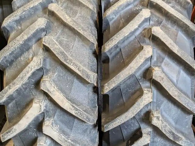 Trelleborg 710/70R42 TM900 Pneus