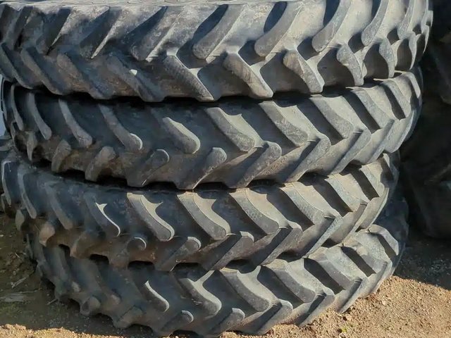 Goodyear 320/105R54 Pneus