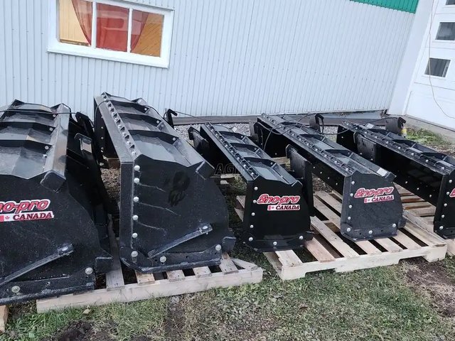2023 SnoPro 4 1/2', 6' & 7' Gratte à neige