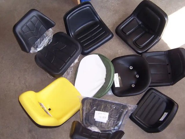 Nous gardons en inventaire un grand nombre de siège universel de ferme Accessoires
