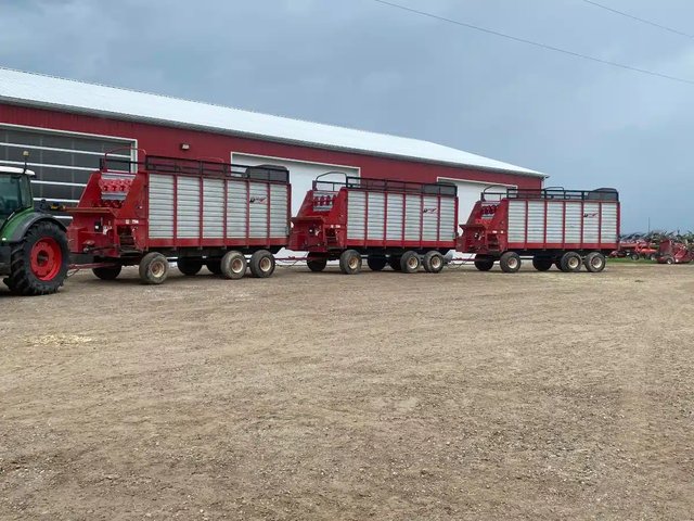 2012 Dion B5819LF Boîte à fourrage