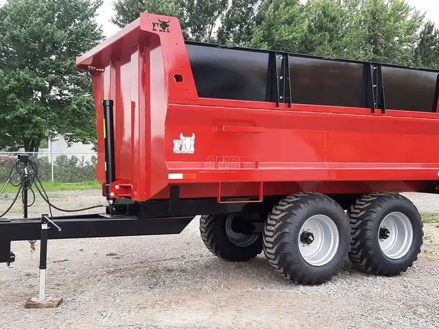 2022 Machinerie FM 814 Dompeuse