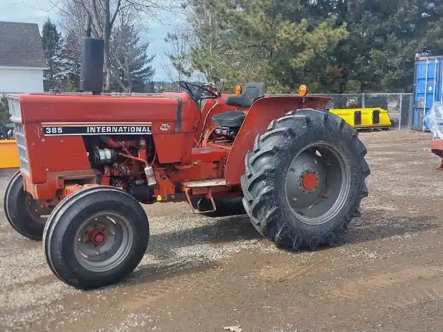 1985 International 385 Tracteur