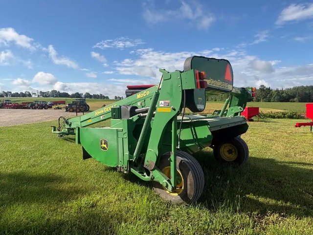 John Deere 730 Faucheuse-conditionneuse à disques