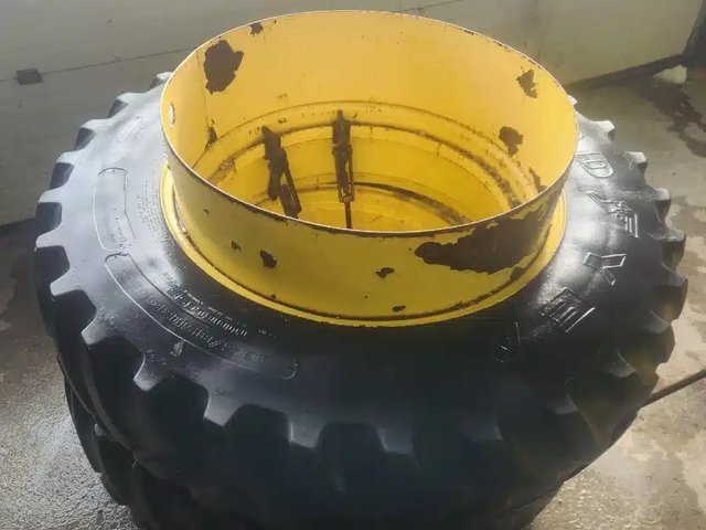 Goodyear 14.9R34 Roues double